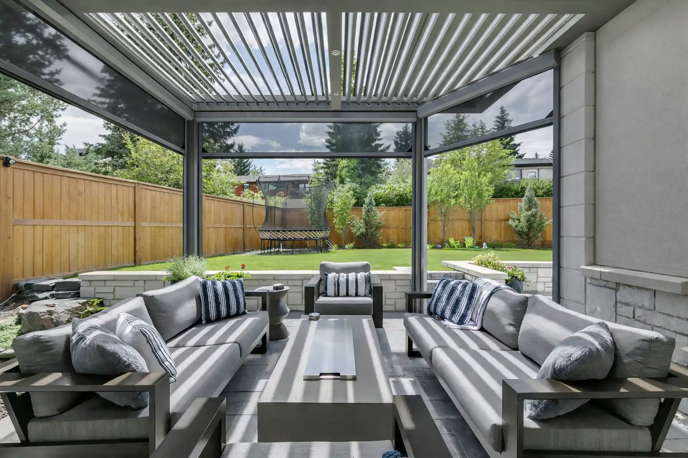 Screen room installation